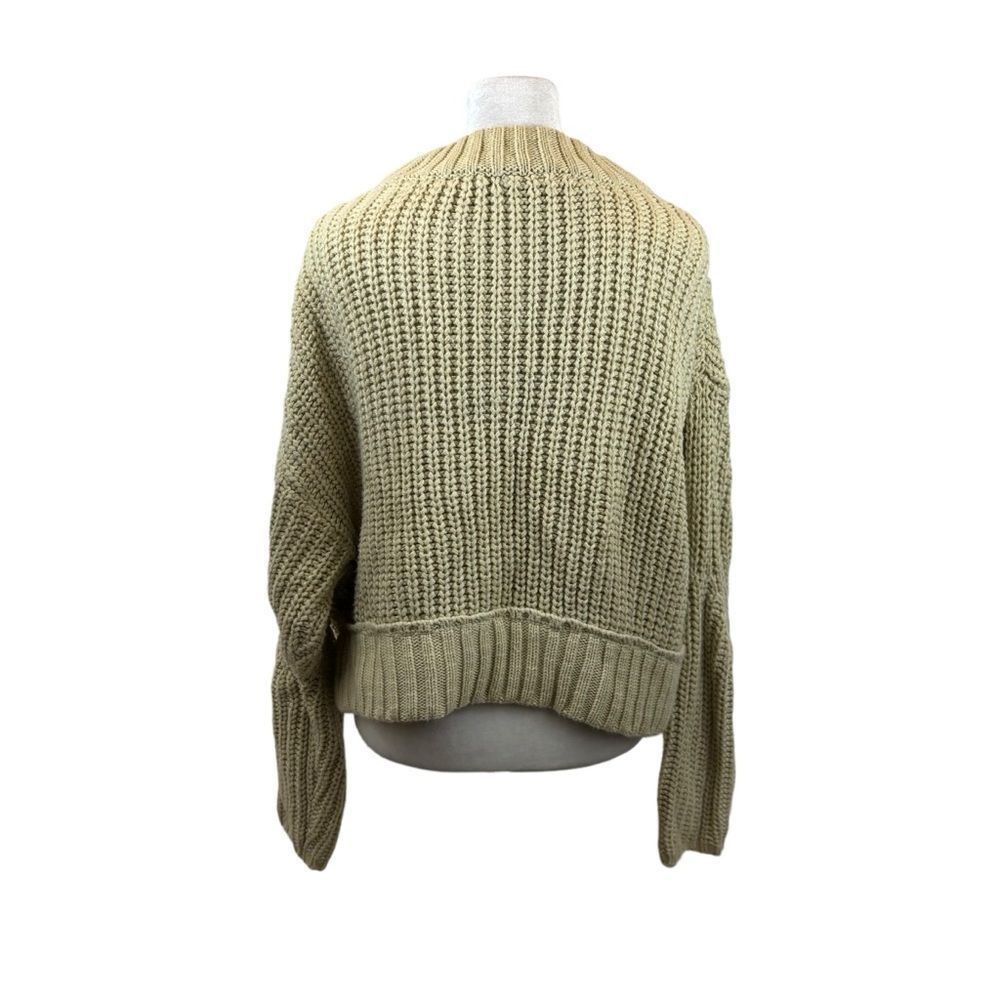 Ladies Moon & Madison brand Cropped Ivory Colored Sweater Size Small - Picture 5 of 8